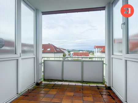 Geförderte 3- Zimmer Wohnung inkl. Loggia und Stellplatz! Einbau einer Küche möglich - Photo 5