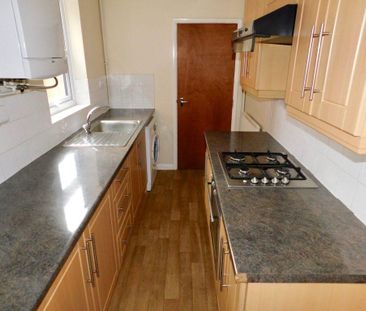 3 bedroom terraced house to rent - Photo 3