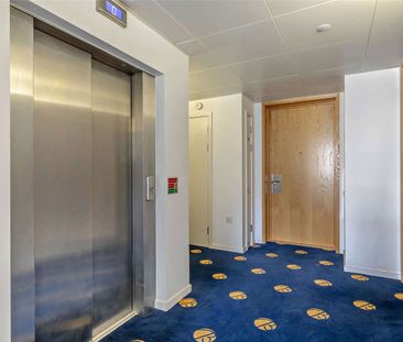 High specification one-bedroom apartment located within easy walkin... - Photo 2