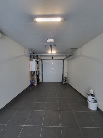 Energiezuinige woning met 3 ruime slaapkamers en garage - Photo 2