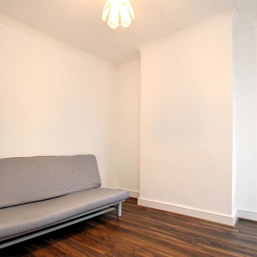 Wynndale Road, London E18 - Photo 1