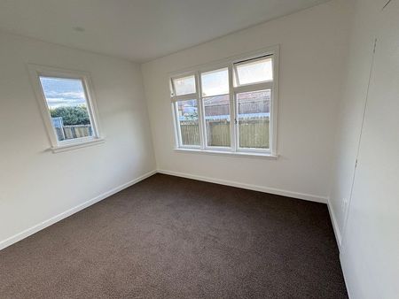 2025 renovated home - Photo 2