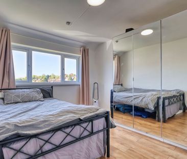 3 Bedroom Semi Detached House To Rent - Photo 5