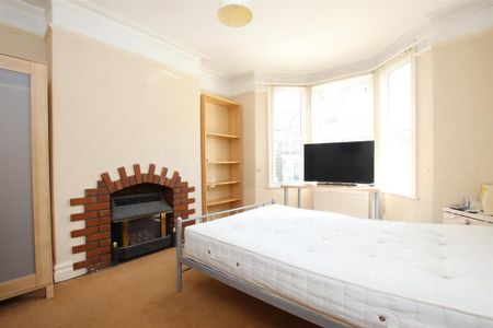 4 bedroom house to rent - Photo 2