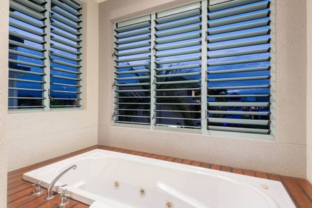 2 Bedroom for Lease - Mantra in TOWN - All Bills Included - Photo 5