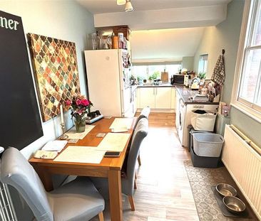 2 bedroom terraced house to rent - Photo 4