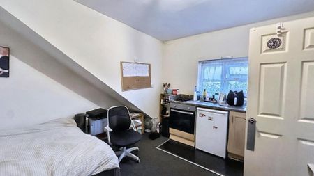 1 bedroom flat to rent - Photo 2