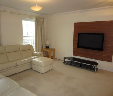 3 bedroom terraced house to rent - Photo 3