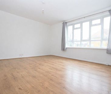 3 bedroom flat to rent - Photo 1