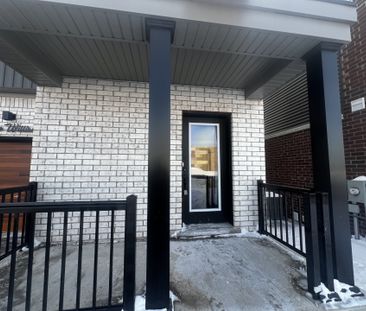 For Lease - 230 Prince William Way, Barrie, Ontario - Photo 4