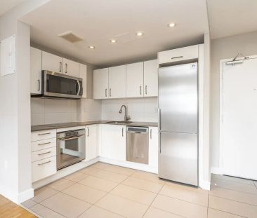 230 Oak Street — 1 Bedroom - unit 1707 - Photo 5
