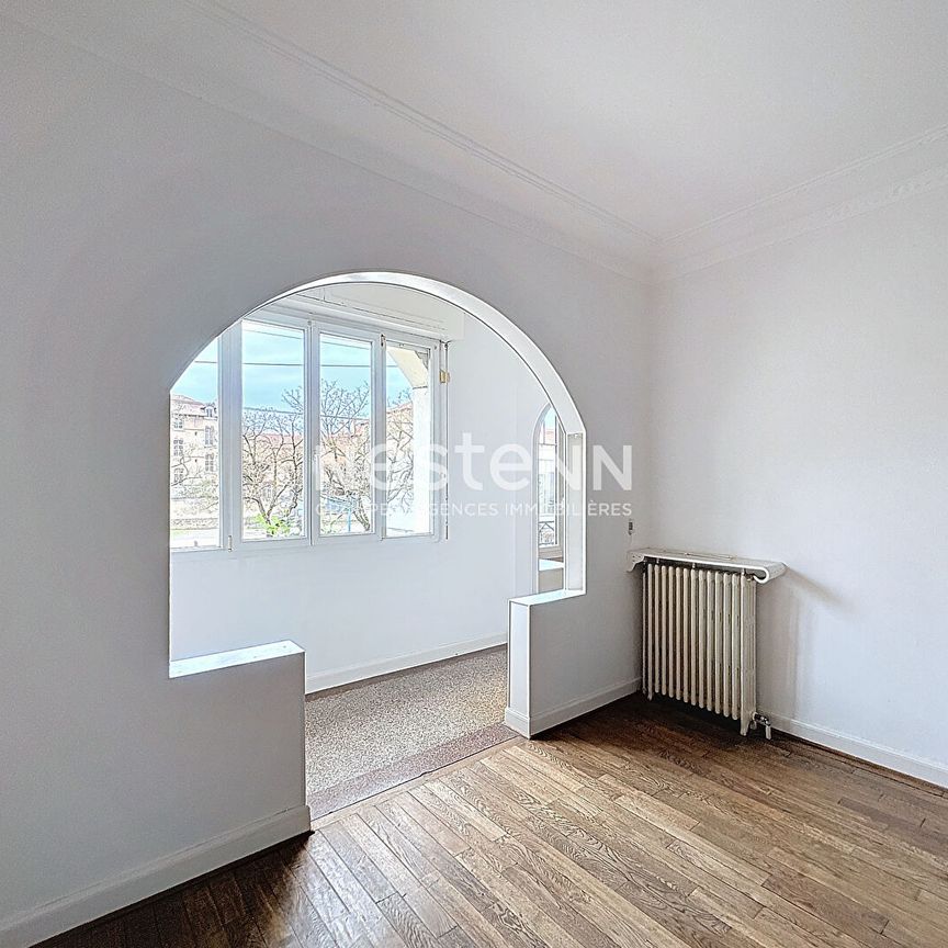 Location Maison 8 pièces 168m² - Photo 1