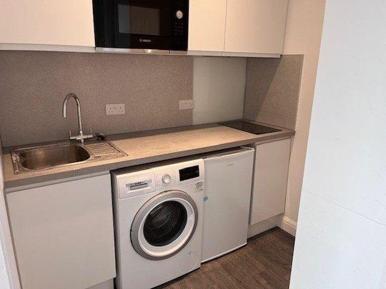 Studio to rent - Photo 1