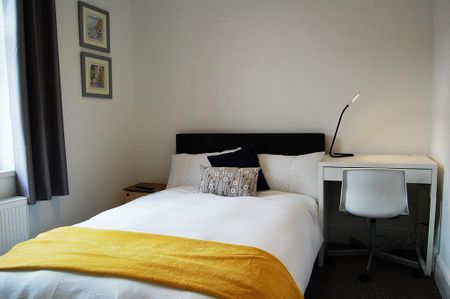 4 bedroom terraced house to rent - Photo 4