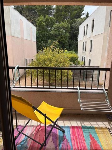 F2 meublé 48 m². Cuisine équipée. - Photo 3