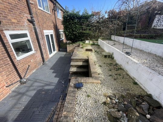 52 Hollins Spring Avenue, S18 - Photo 1