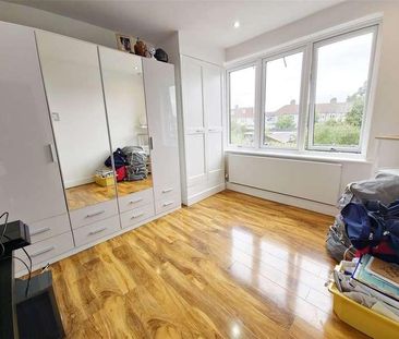 Birch Crescent, Hornchurch, Essex, RM11 - Photo 5