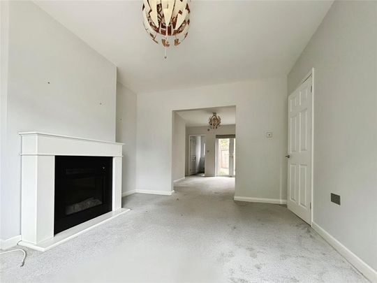 4 bedroom semi-detached house to rent - Photo 1