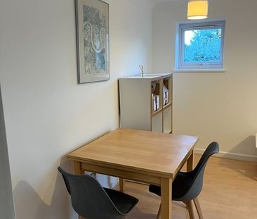 1 Bed Flat, Grantham Court, SE16 - Photo 2