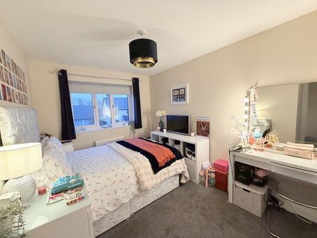 3 bedroom property to rent - Photo 3