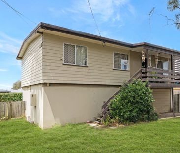 Family Home on Spacious Block - Photo 6