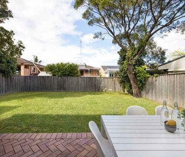 Freestanding Federation Home - Photo 5
