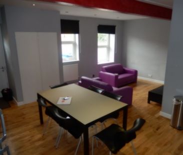 6 Bed Ensuite house, Walters Terrace. - Photo 1
