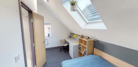 Gold Plus Ensuite - Photo 4