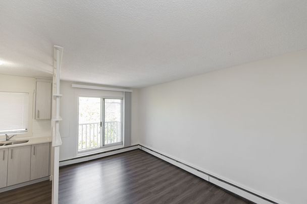 306 21 Avenue SW, Calgary - Photo 1