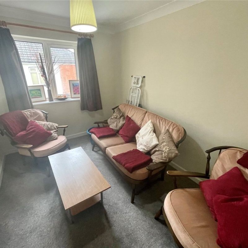 Wimborne Road, Bournemouth, BH9 - Photo 1