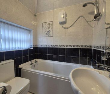 2 bedroom semi-detached house to rent - Photo 4