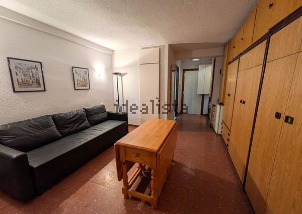 Alquiler de estudio en Calle Gabarra, 3