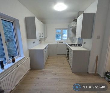 3 bedroom flat to rent - Photo 6