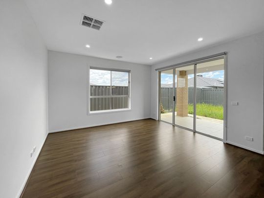 118 Willoby Drive, Alfredton - Photo 1