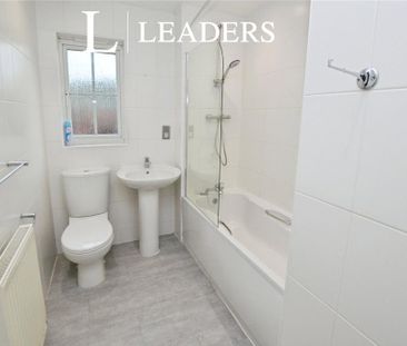 3 bedroom detached house to rent - Photo 3