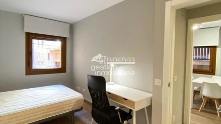 Planta baja de alquiler en San Nicolás, Plaza Mayor - San Agustín - Foto 5