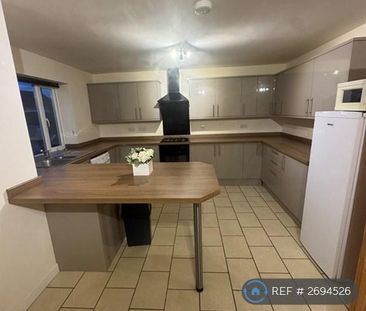 1 bedroom in a house share to rent - Photo 3