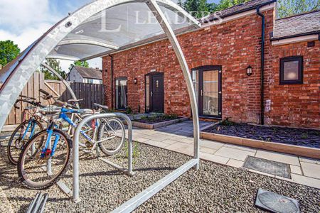 1 bedroom in a house share to rent - Photo 2