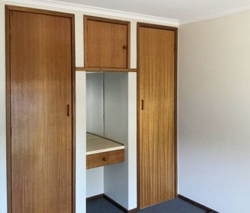 Low-Maintenance 2-Bedroom Unit - Photo 2