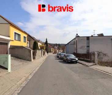 Pronájem průchozího pokoje v domě 3+1 ul. Brigádnická, zařízený, za... - Fotografie 5