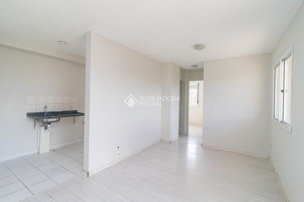 Apartamento com 2 quartos e 60m² para alugar em Humaitá, Porto Alegre. - Photo 1