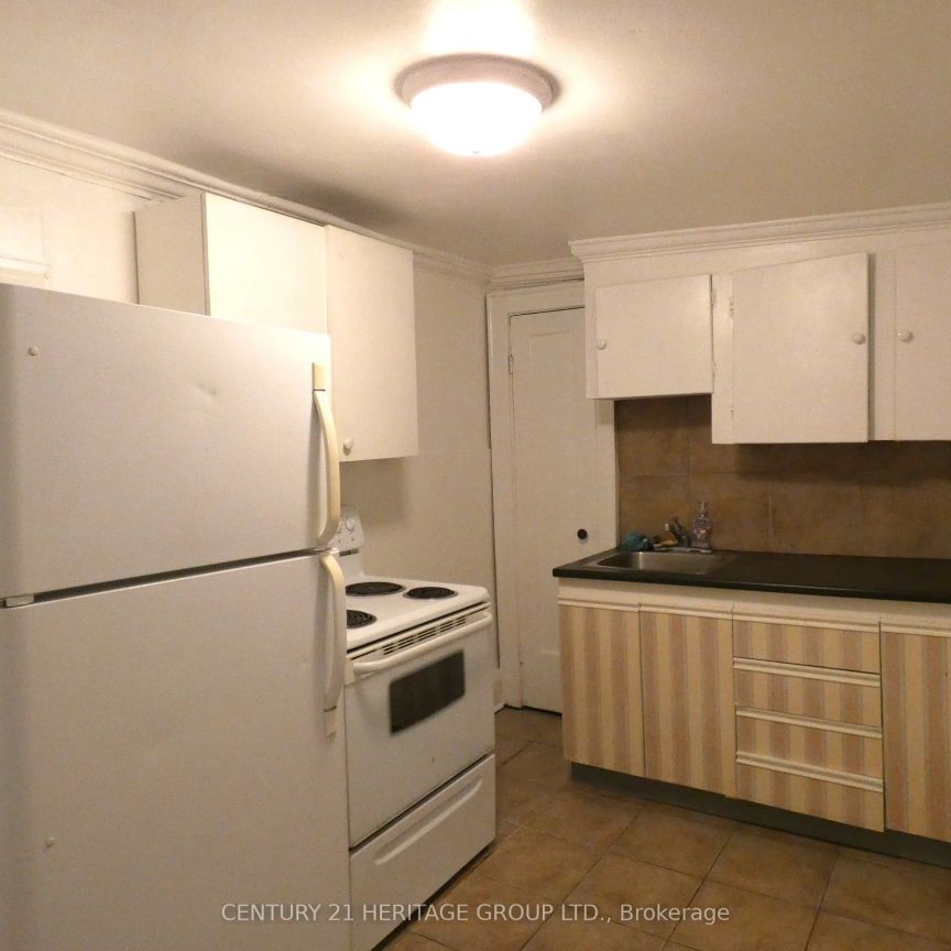 201 Main Street S #6 - Photo 1