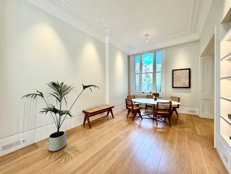 4 Bedroom Three Level Apartment, - Photo 5