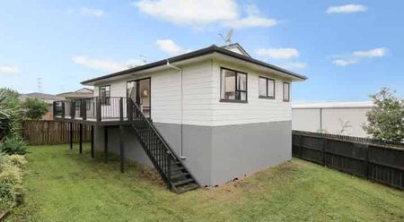 4-Bedroom Home with Huge Section - Photo 5