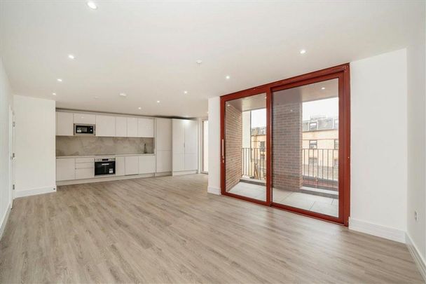 Greenwich High Road, Greenwich, SE10 - Photo 1