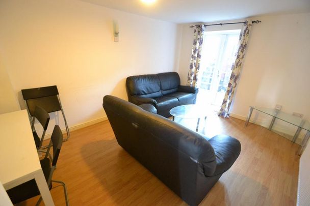 2 bedroom flat to rent - Photo 1