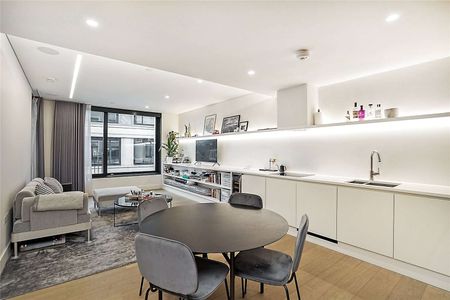 A rarely available apartment set within a sought after development - Photo 2