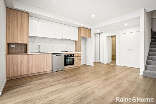 Split Level Apartment With Large Courtyard - Photo 1