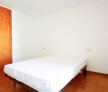 Apartamento amueblado de 2 dormitorios, parking y ascensor, zona La... - Photo 6