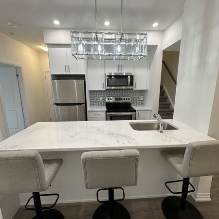 For Lease - 2635 William Jackson Drive Unit# 311, Pickering, Ontario - Photo 4